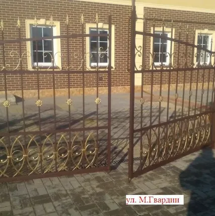 Фото №0 Ворота распашные кованые