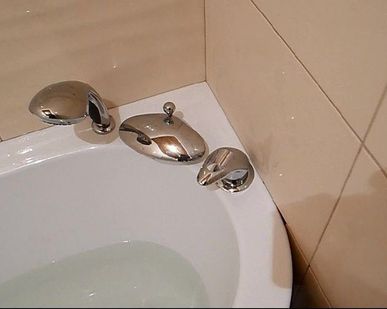 фото Установка смесителя на ванну