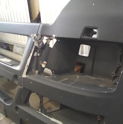 Фото №0 Ремонт капотов, бамперов для грузовых автомобилей