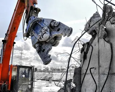 фото Промышленный разбор здания