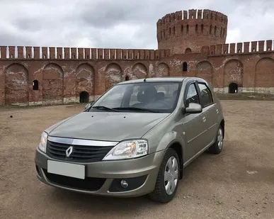 фото Renault Logan