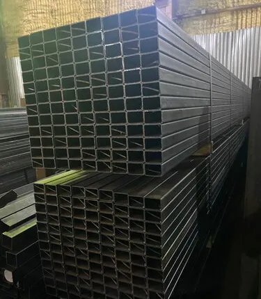 Фото №0 Труба профильная 60х40х2