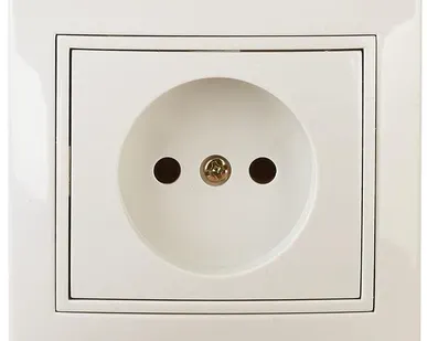 фото Розетка СП Plano 2P 1-201-02 16А-250В IP20 сл. кость Intro Б0027608