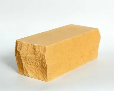 фото Кирпич силикатный утолщенный колотый угловой желтый насыщенный (1под=448шт.)(МИХАЙЛОВСКИЙ)