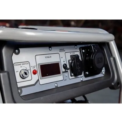 Фото №0 Генератор бензиновый КМ11000Н 33 л с кнопкой запуска и колесами