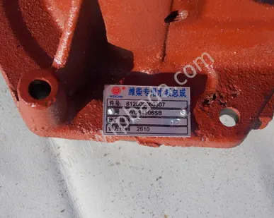 фото Насос водяной 612600060307 на двигатель WD10G Shantui SD16.