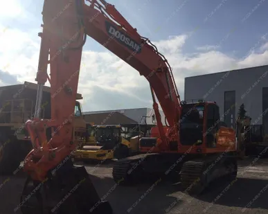 фото Аренда гусеничного экскаватора Doosan DX300LCA, Воскресенск