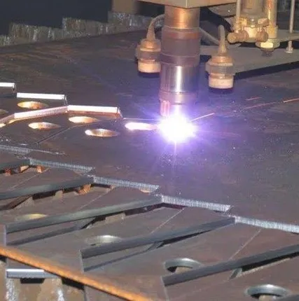 Фото №0 Газовая резка металла толщиной 10-200 мм