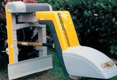фото Измельчитель пней Gandini Castor 72 TPS