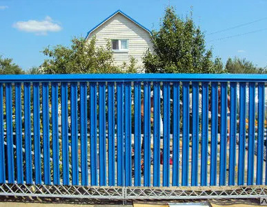 фото Заборы из штакетника