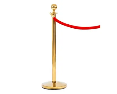 фото Стойка с красным канатом