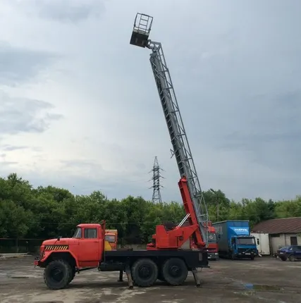 Фото №0 Аренда автовышки вездеход-28м