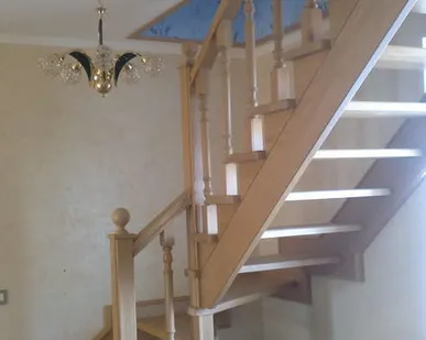 фото Металлокаркас для  лестниц