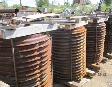 фото Люк канализационный чугунный тяжелый 25 тн нагрузка.