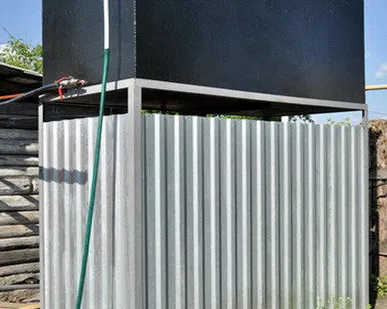 фото Хозблок для дачи из металла.