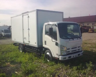 фото ISUZU NMR85 изотермический фургон, категория &quot;В&quot;, груз-ть 3 тн.