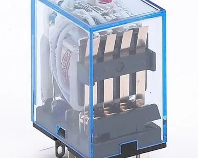 фото Реле промежуточное ПР-102 4 конт. с инд. LED 3А 220В AC SchE 23230DEK