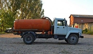фото Ассенизаторские услуги, откачка септиков выгребных