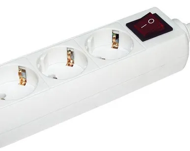 фото Удлинитель 3х3м с заземл. 16А IP20 У03К с выкл. ПВС 3х1 ИЭК WYP10-16-03-03-ZK-N