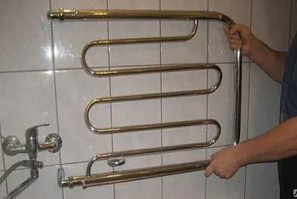 Фото №0 Установка полотенцесушителя