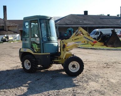 фото Аренда мини-погрузчика Yanmar V3-5