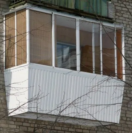 Фото №0 Остекление балкона из алюминия