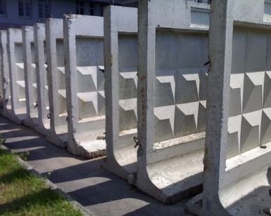 фото ЗАБОР ЖБИ САМОСТОЯЩИЙ ГОСТ