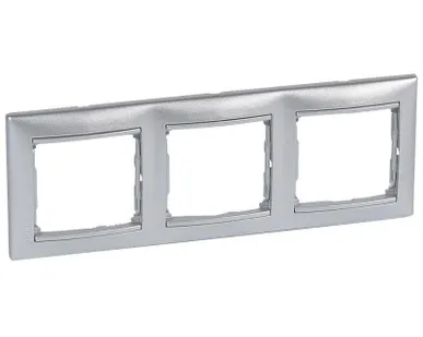 фото Рамка 3-м Valena горизонт. алюм. Leg 770153
