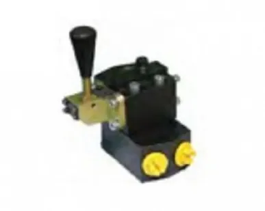 фото Распределитель гидравлический трехпозиционный с ручным управлением и разгру