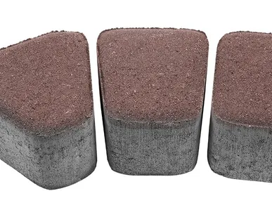 фото Тротуарная плитка Берит Комплект Готика Коричневая 121х115х80, 103х115х80, 86х115х80 на сером цементе