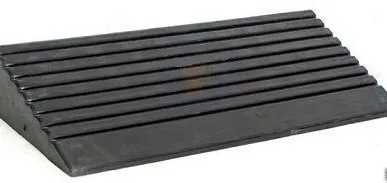 фото Съезд с бордюра резиновый СР -100 средняя часть 600х250х100мм