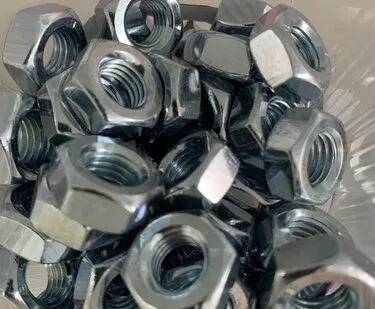 фото Гайки с левой резьбой