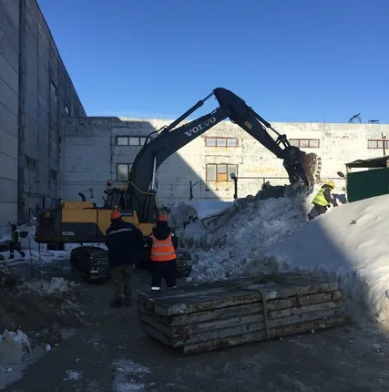 Фото №0 Аренда гусеничного экскаватора Volvo EC220DL