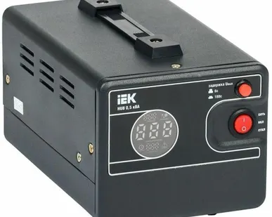 фото Стабилизатор напряжения 1ф 0.5кВА HUB переносной IEK IVS21-1-D05-13