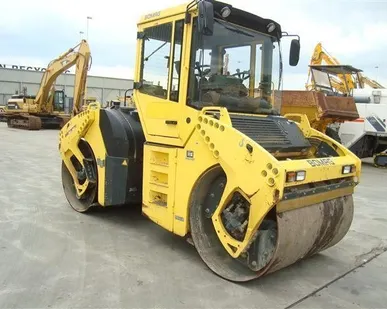 фото Аренда катка 10 тонн