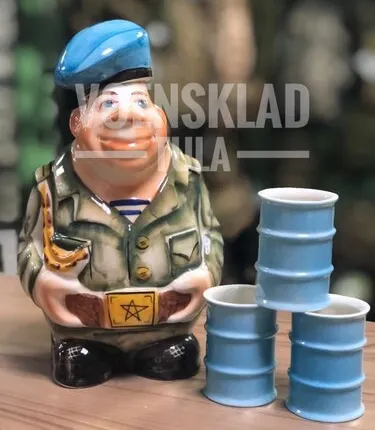 Фото №0 Набор фарфоровый: штоф Дембель ВДВ + 3 рюмки