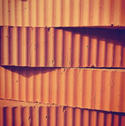 Фото №1 Кирпич рядовой полнотелый 1НФ рифленый красный, ИКЗ, (336 подд.), шт.