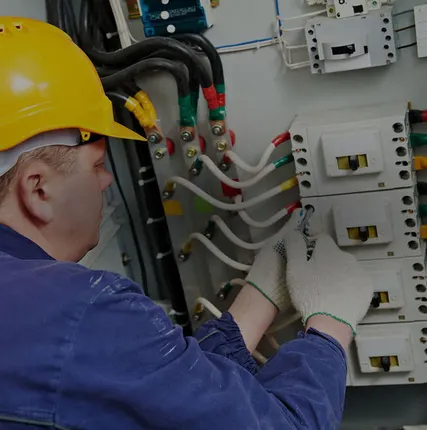 Фото №0 Работы по электромонтажу