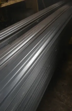 Фото №0 Штакетник h-2м-238шт (царапины, ral 7024)