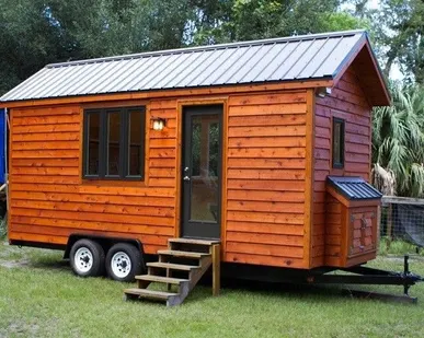 фото Дом на колесах под ключ. Строительство дома на колесах. Автодом.