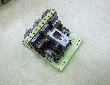 фото Контактор КМ2335-43