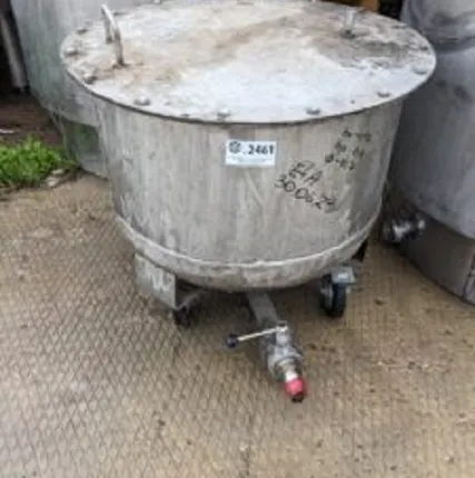 Фото №0 Емкость нержавеющая, объем — 0,15 куб.м., инв 2461 Б/У в Москве