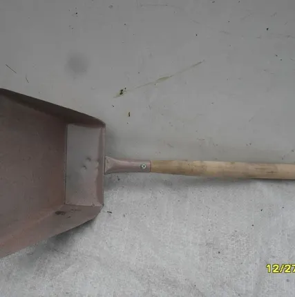 Фото №0 Совок садовый