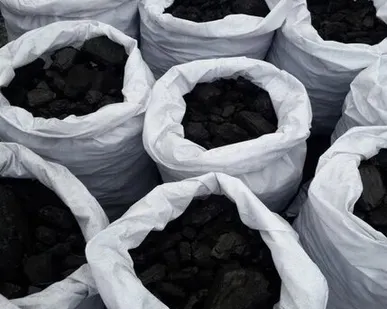 фото Уголь в мешках