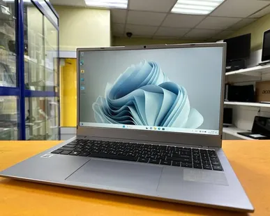 фото 15.6" Ноутбук Rombica i5 10210U / 8Gb / SSD256Gb