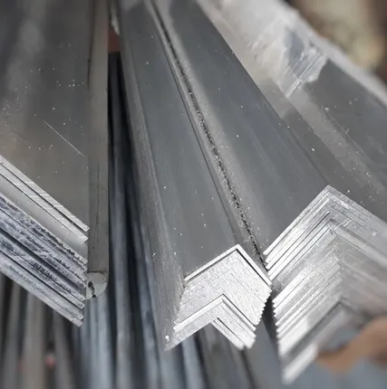 Фото №0 Алюминиевый уголок 30*30*1,5мм (3м)