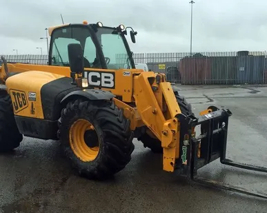 фото Аренда телескопического погрузчика с Вилами JCB 540-140
