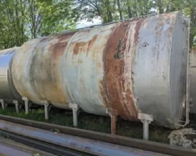 фото Емкость нержавеющая ОМГ-25, объем -25 куб.м., горизонтальная, термос (обшивка сталь) Б/У в Москве