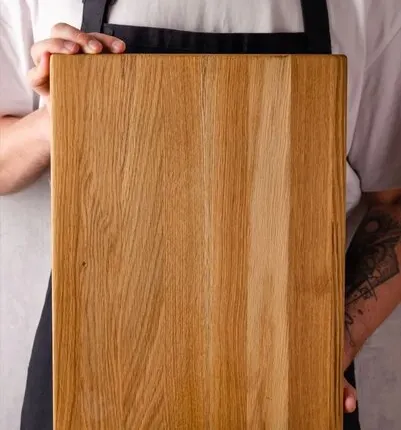 Фото №0 Доска разделочная дуб 40 на 30 см с ручкой, толщина 2,2 см (двухстороняя)