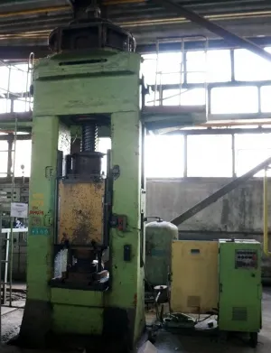 Фото №4 Прессовое оборудование и станки Б/У в Москве